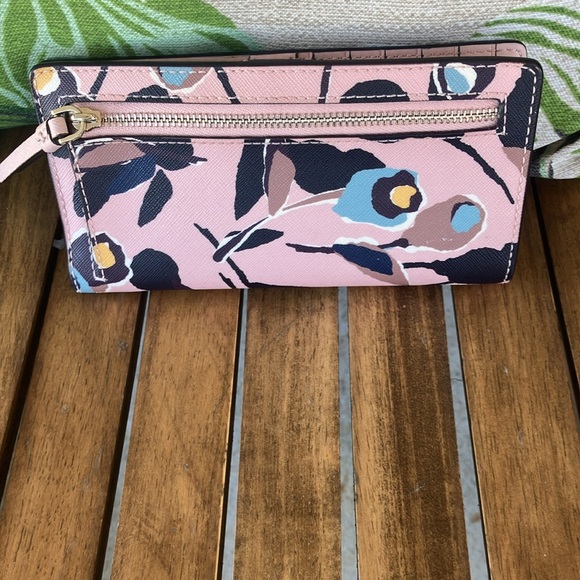 Authentic Kate Spade New York Cameron Large Slim Bifold wallet - Picture 2 of 10